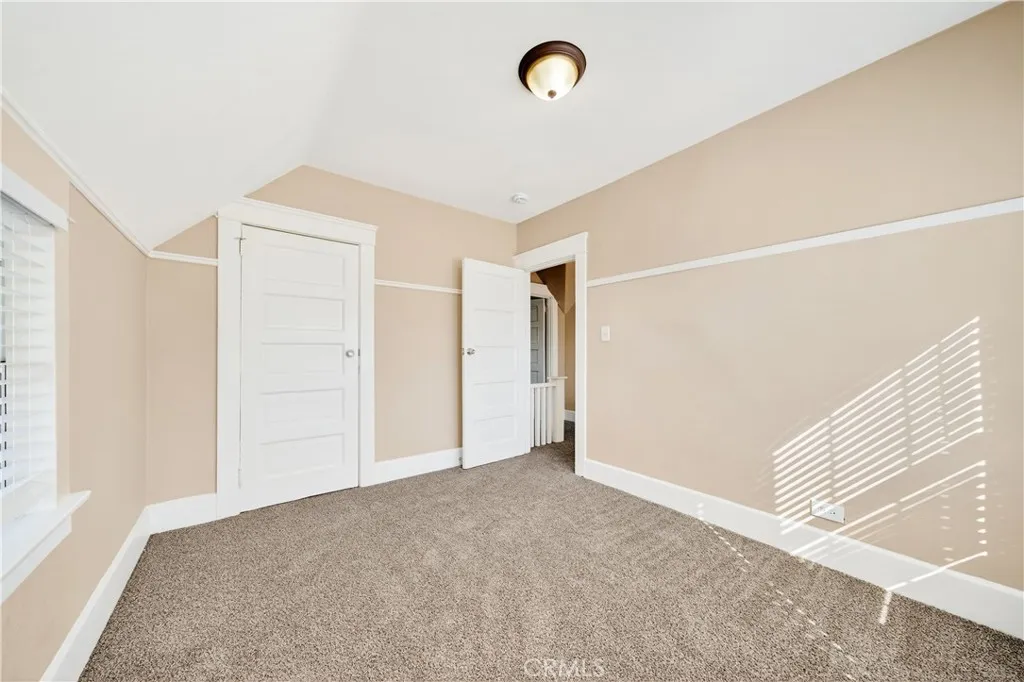 2256 W 28th Street, Los Angeles, California 90018 home-pic-17