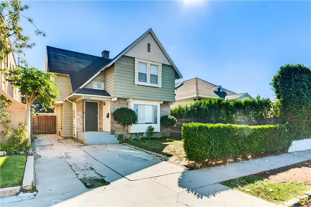 2256 W 28th Street, Los Angeles, California 90018 home-pic-0
