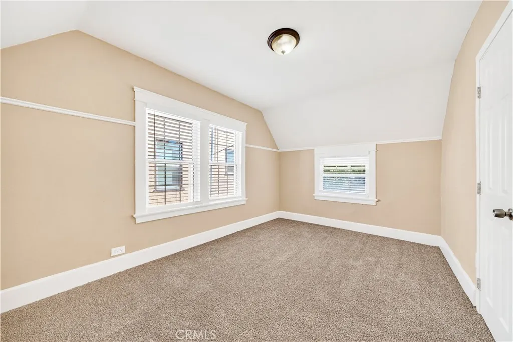 2256 W 28th Street, Los Angeles, California 90018 home-pic-19