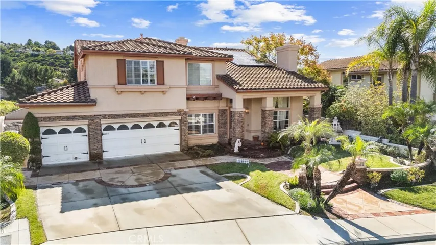 Welcome to 7572 E. Endemont Court!