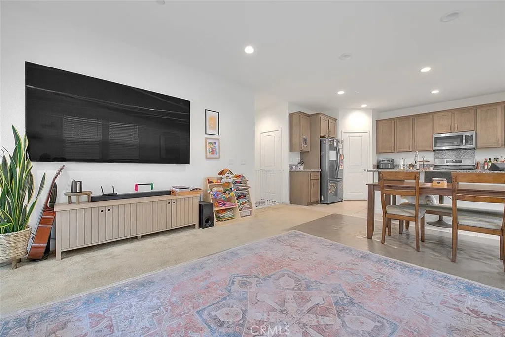 2945 E Merritt Paseo, Ontario, California 91761 home-pic-12