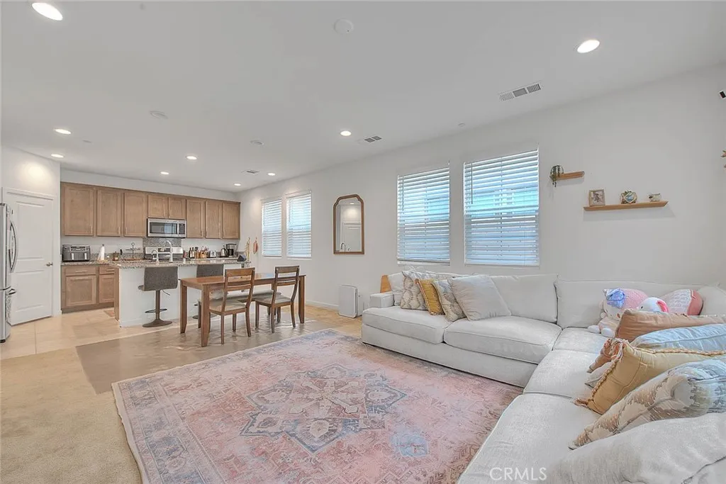 2945 E Merritt Paseo, Ontario, California 91761 home-pic-10