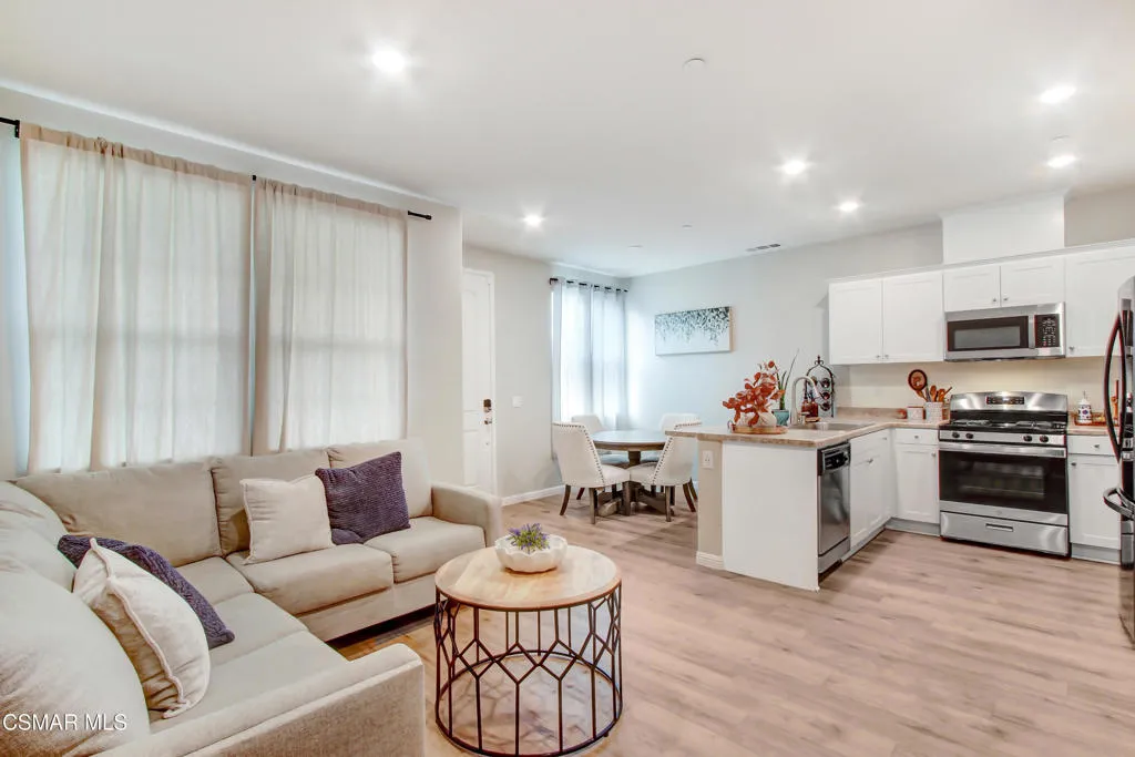 30485 Uniontown Way, Menifee, California 92584 home-pic-1