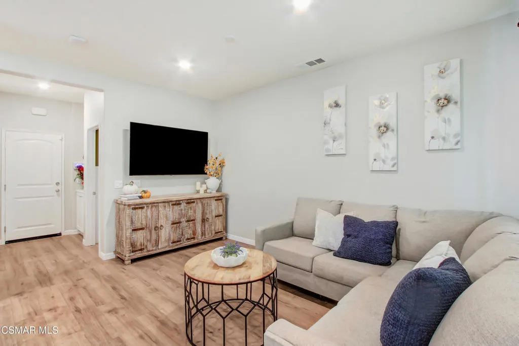 30485 Uniontown Way, Menifee, California 92584 home-pic-5