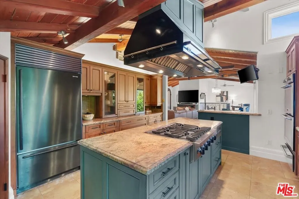 3310 Bennett Drive, Los Angeles, California 90068 home-pic-11