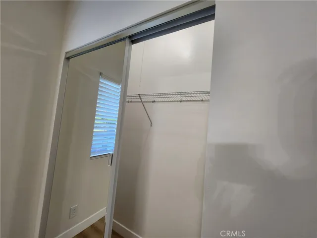 AMPLE CLOSET
