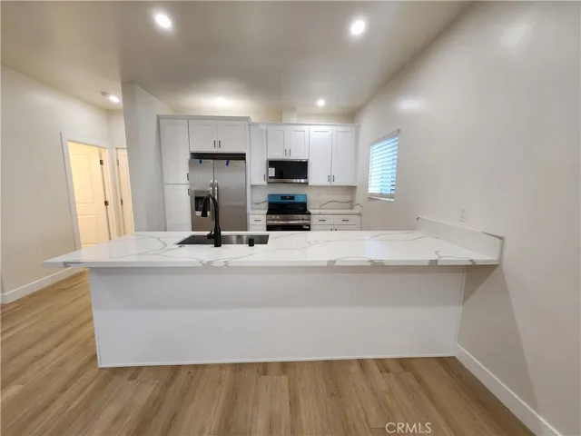 BREAKFAST BAR