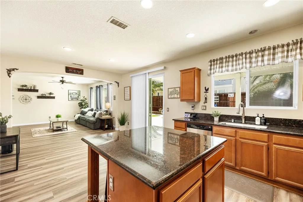 169 Carnelian Court, Hemet, California 92543 home-pic-13