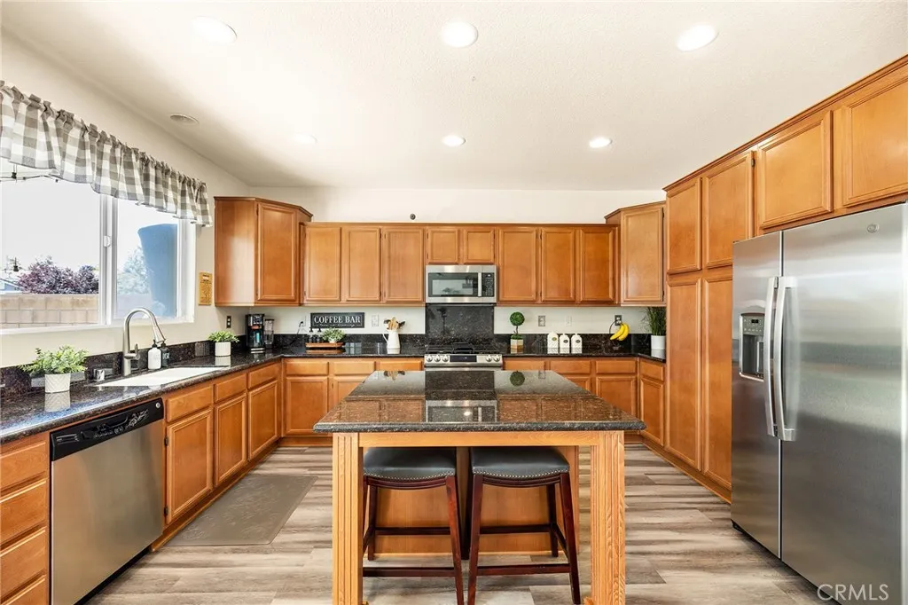 169 Carnelian Court, Hemet, California 92543 home-pic-10