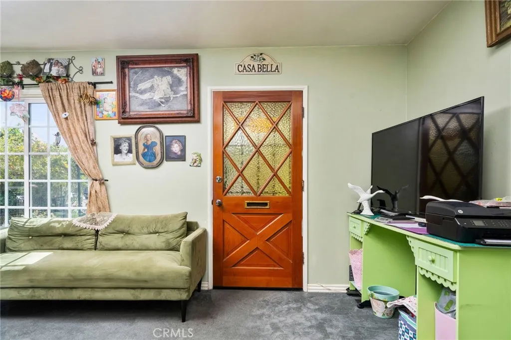 757 E Bonnie Brae, Ontario, California 91764 home-pic-4