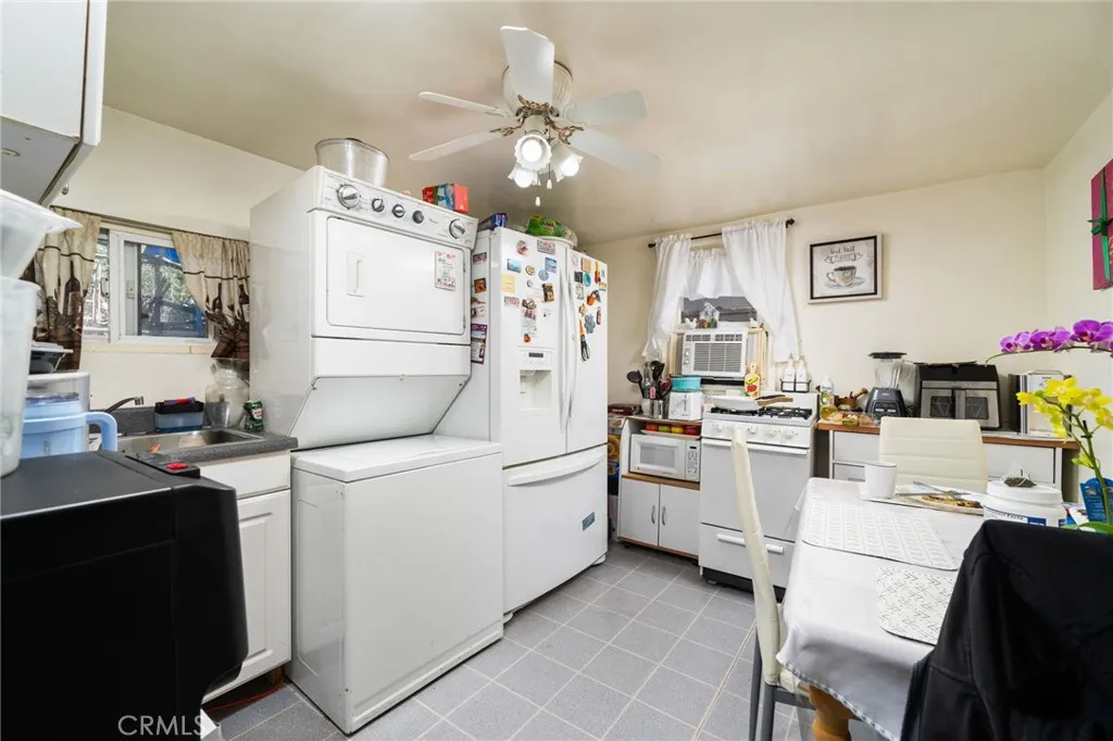 757 E Bonnie Brae, Ontario, California 91764 home-pic-27