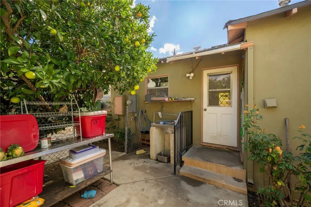 757 E Bonnie Brae, Ontario, California 91764 home-pic-15