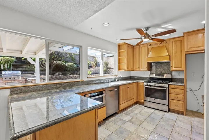 27717 Sequoia Glen, Valencia, California 91354