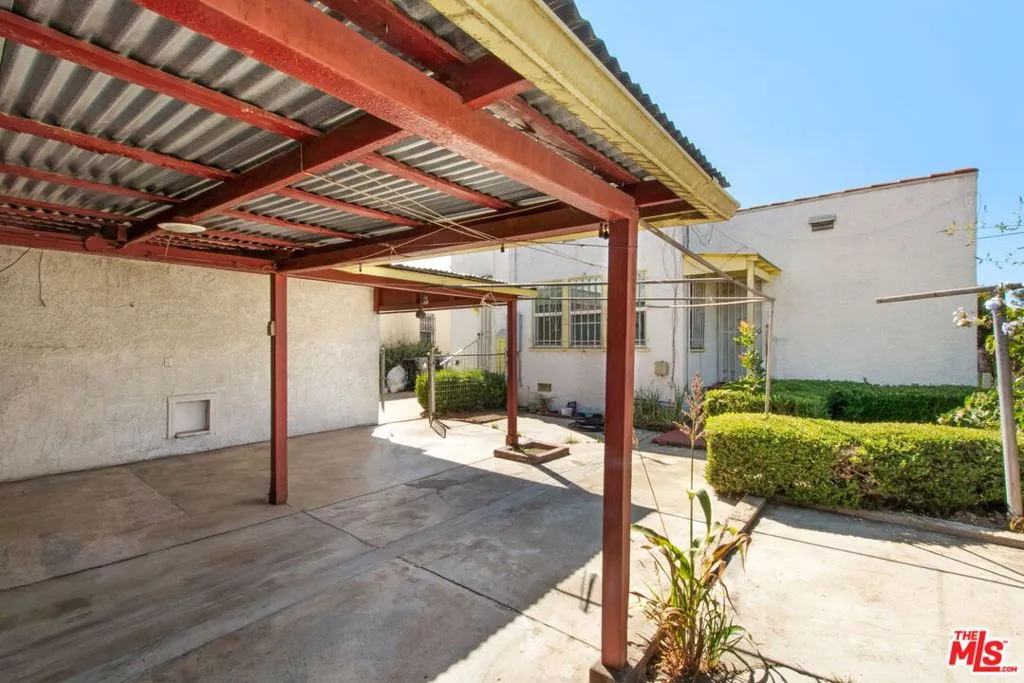 8106 S Normandie Avenue, Los Angeles, California 90044 home-pic-21