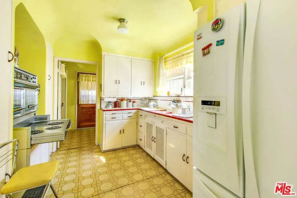 8106 S Normandie Avenue, Los Angeles, California 90044 home-pic-12