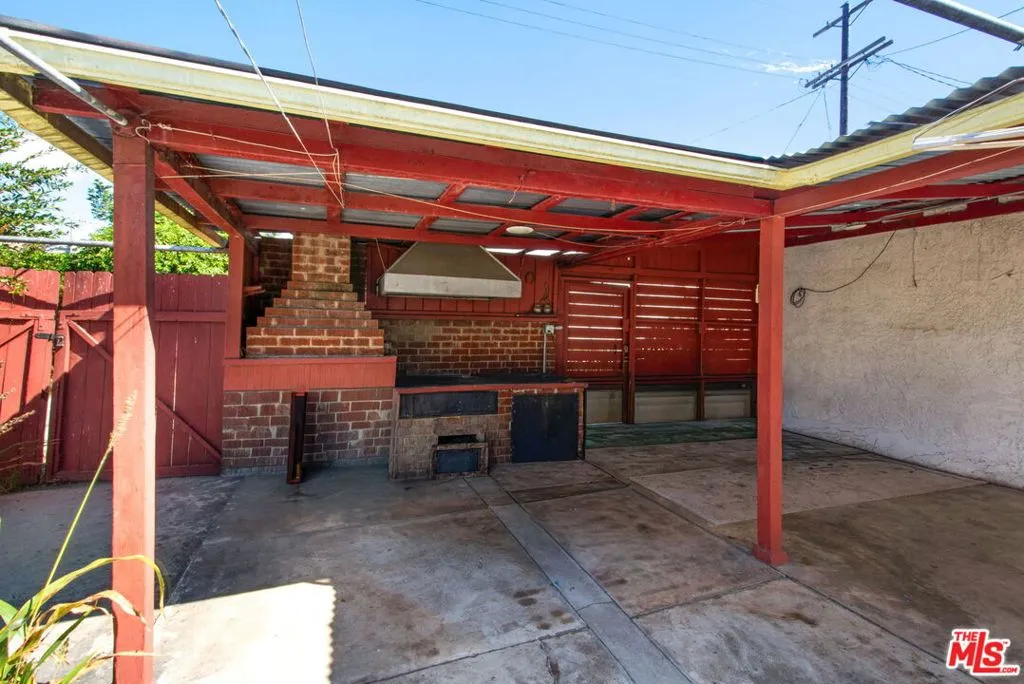 8106 S Normandie Avenue, Los Angeles, California 90044 home-pic-22