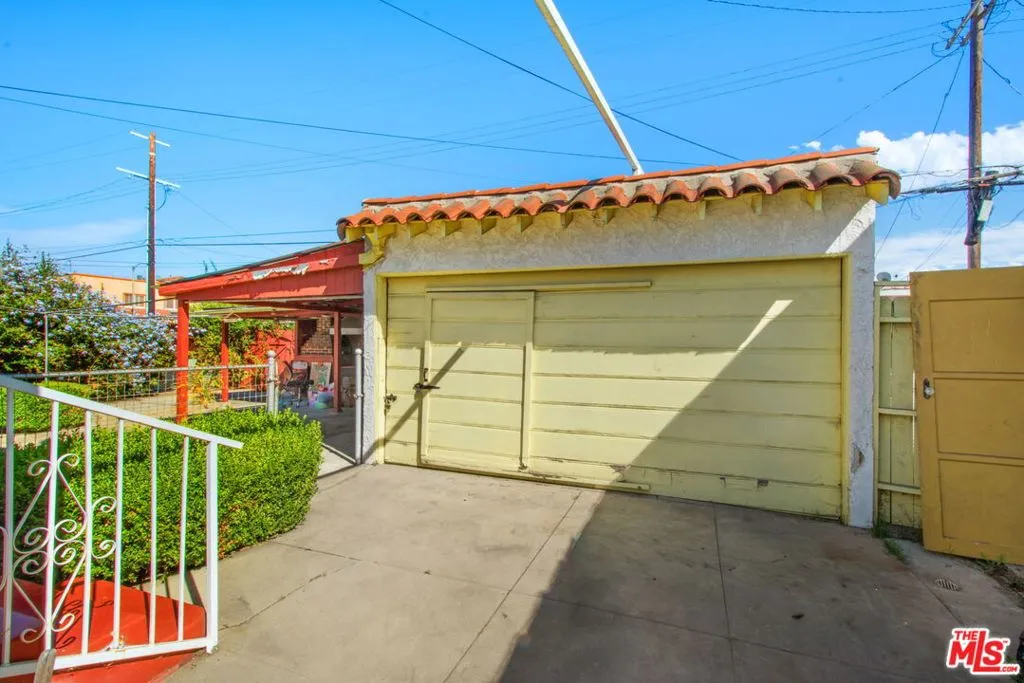 8106 S Normandie Avenue, Los Angeles, California 90044 home-pic-20