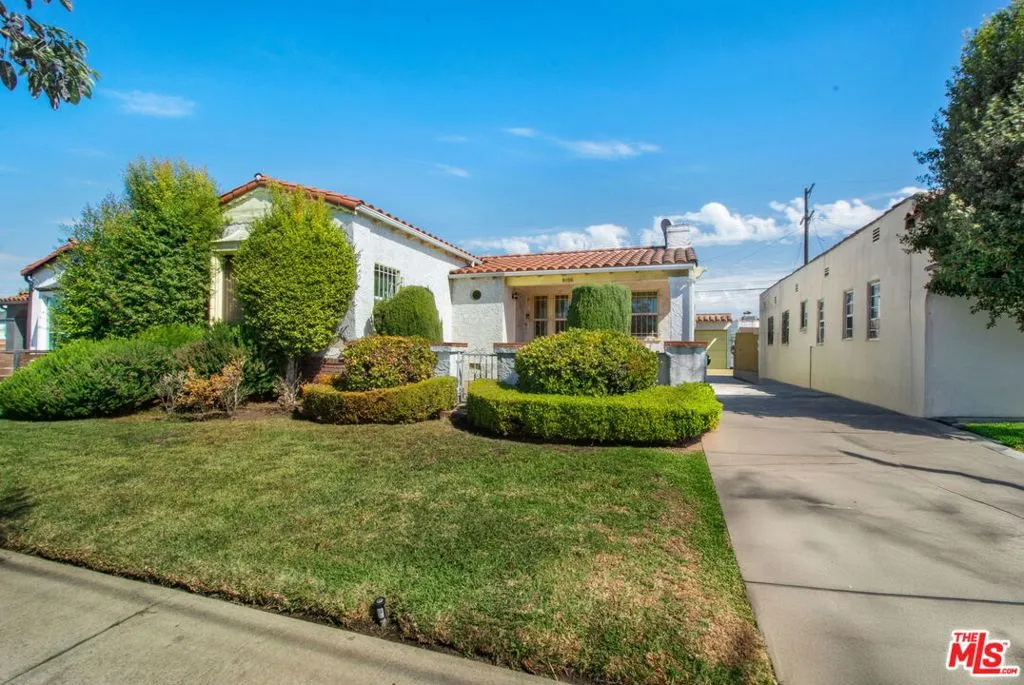 8106 S Normandie Avenue, Los Angeles, California 90044 home-pic-1