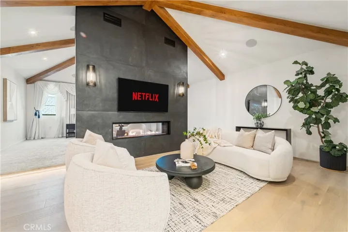 20620 Chatsboro Drive, Woodland Hills, California 91364