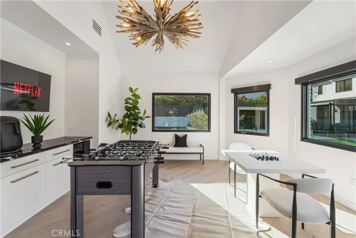 20620 Chatsboro Drive, Woodland Hills, California 91364