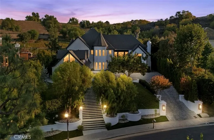 20620 Chatsboro Drive, Woodland Hills, California 91364