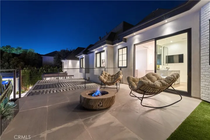 20620 Chatsboro Drive, Woodland Hills, California 91364