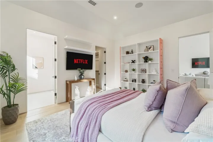 20620 Chatsboro Drive, Woodland Hills, California 91364