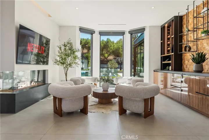 20620 Chatsboro Drive, Woodland Hills, California 91364