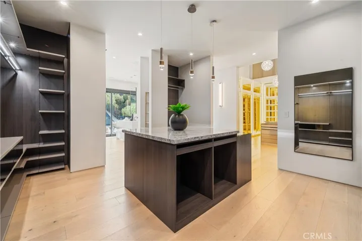 20620 Chatsboro Drive, Woodland Hills, California 91364
