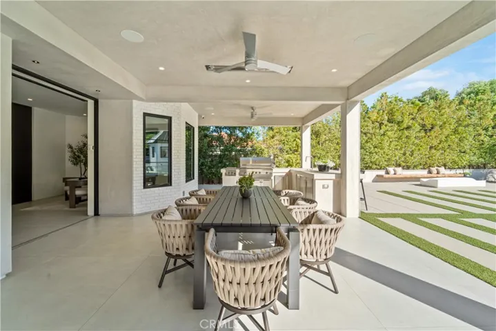 20620 Chatsboro Drive, Woodland Hills, California 91364