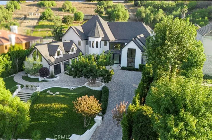 20620 Chatsboro Drive, Woodland Hills, California 91364