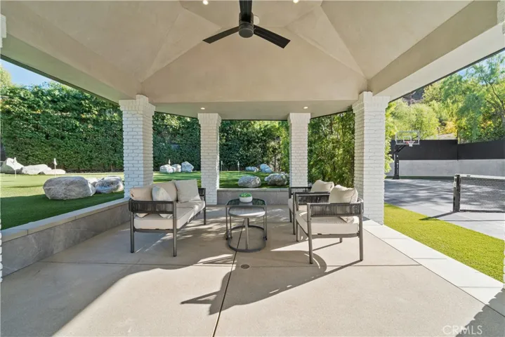 20620 Chatsboro Drive, Woodland Hills, California 91364