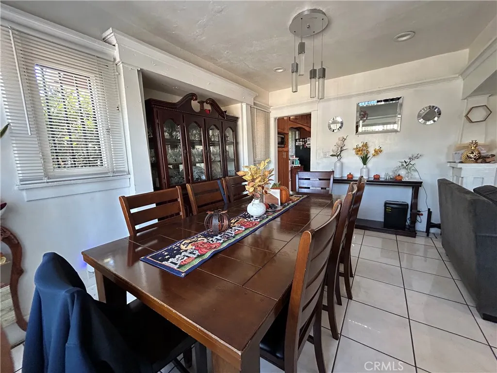 222 W 87th, Los Angeles, California 90003 home-pic-12