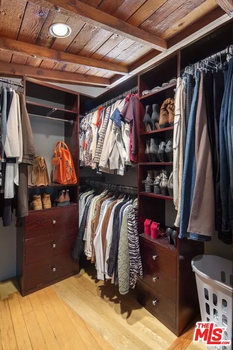 10335 Oletha Lane, Los Angeles, California 90077 home-pic-13