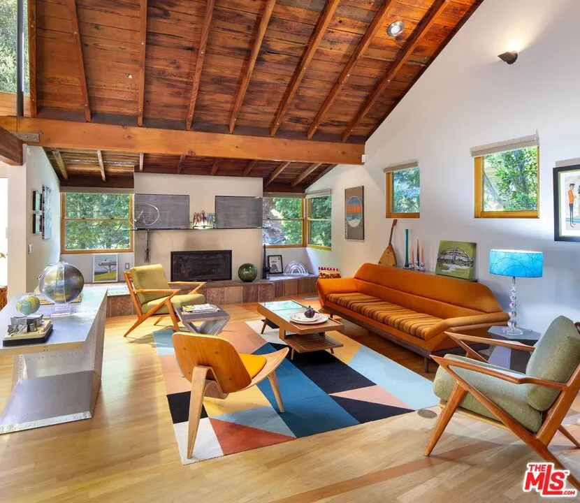 10335 Oletha Lane, Los Angeles, California 90077 home-pic-3