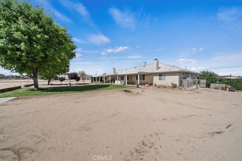 15845 Mesquite St, Hesperia, California 92345 home-pic-33