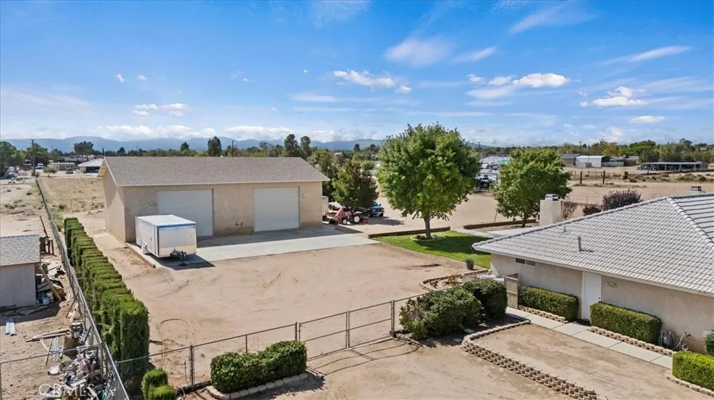 15845 Mesquite St, Hesperia, California 92345 home-pic-46