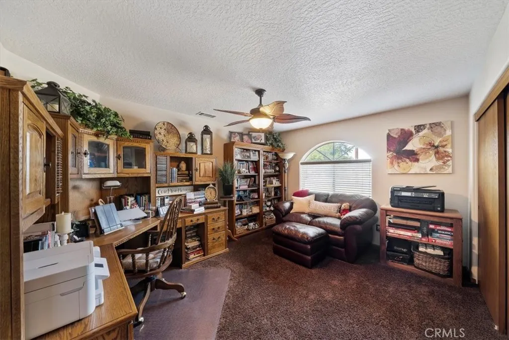 15845 Mesquite St, Hesperia, California 92345 home-pic-22