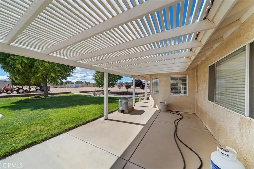 15845 Mesquite St, Hesperia, California 92345 home-pic-29