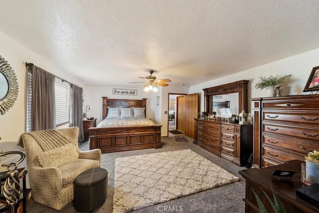 15845 Mesquite St, Hesperia, California 92345 home-pic-19