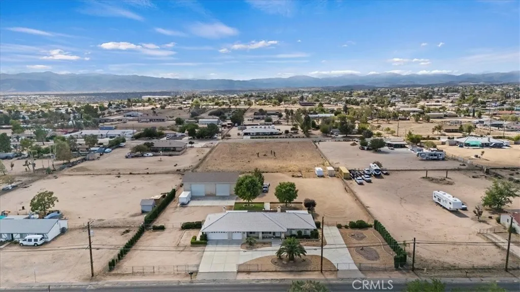 15845 Mesquite St, Hesperia, California 92345 home-pic-42