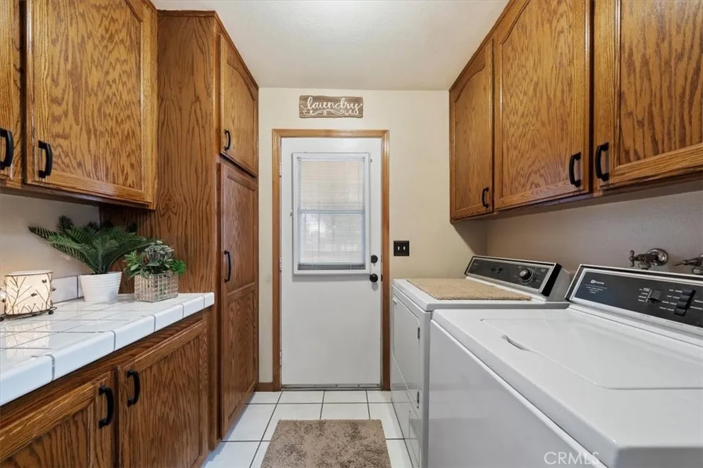 15845 Mesquite St, Hesperia, California 92345 home-pic-28
