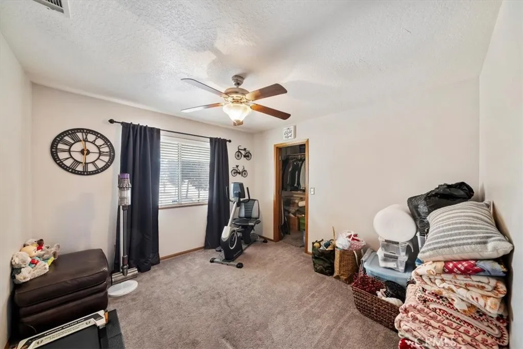 15845 Mesquite St, Hesperia, California 92345 home-pic-23