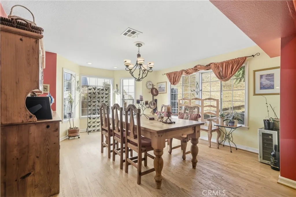 29045 Elk, Val Verde, California 91384 home-pic-5