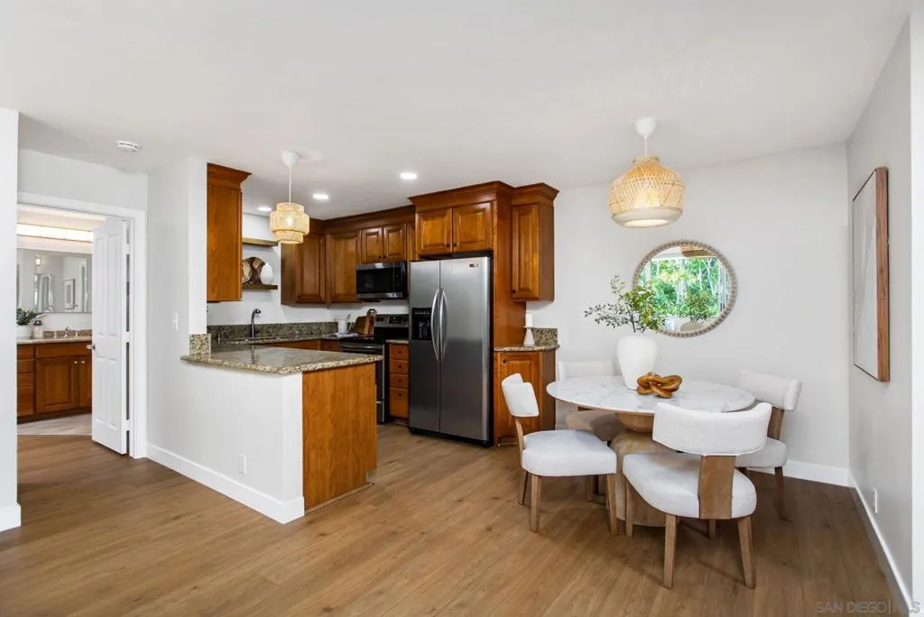 2510 Torrey Pines 415, La Jolla, California 92037 home-pic-17