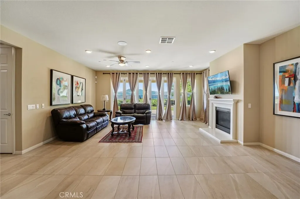 10429 Cloud Haven, Moreno Valley, California 92557 home-pic-3