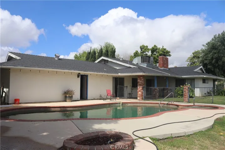 5723 N Sycamore Avenue, Rialto, California 92377