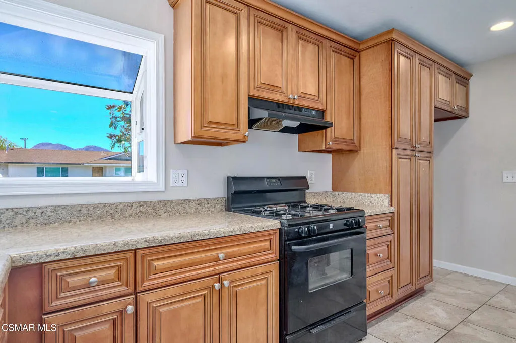 560 Randy Drive, Newbury Park, California 91320 home-pic-6
