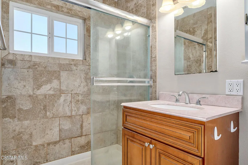 560 Randy Drive, Newbury Park, California 91320 home-pic-26
