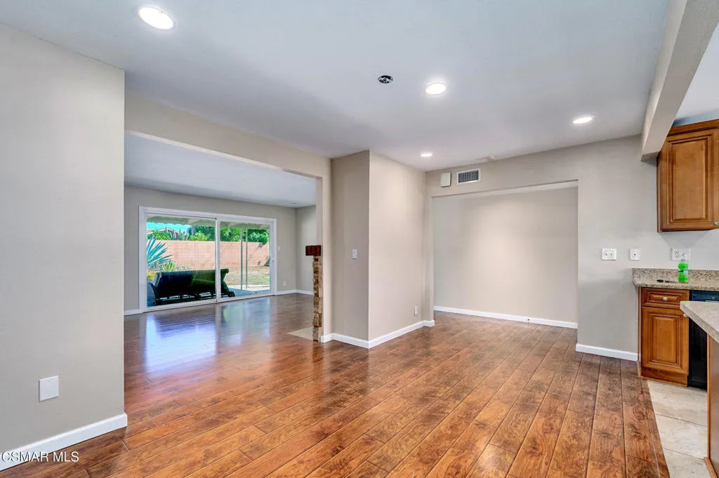 560 Randy Drive, Newbury Park, California 91320 home-pic-9